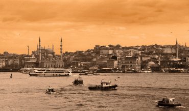 İslamiyet Ayrı Mezhep Ayrı Değildir