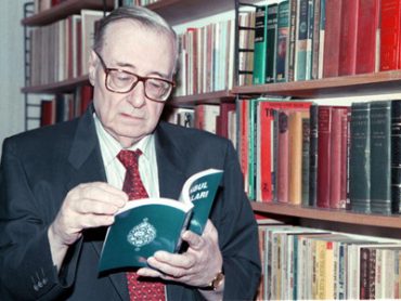 Yılmaz Öztuna